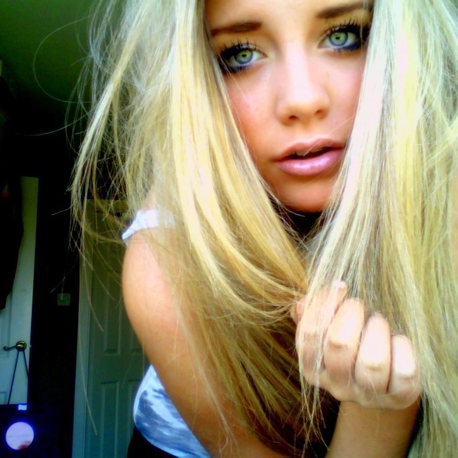 teenage65607941's profile picture. abbie. 15 years old . British . youtuber