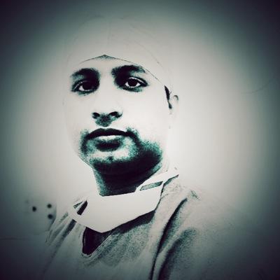 An eye surgeon (subspeciality:- Cornea) by profession.. Life is wonderful..loves traveling & meeting people .. World my home.. RT r not an endorsement..