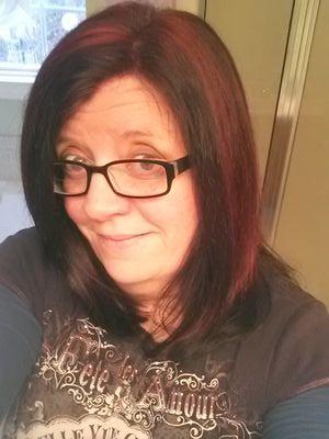 Artist, maker, scenic artist, haunter, designer of all that is graphic and more!