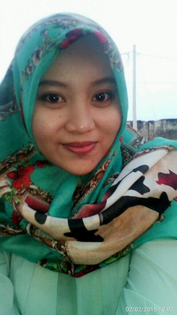 bhuhuraniy's profile picture. full time as a daughter and sister. hiduplah seperti seakan akan hidupmu sesingkat kamu menghabiskan kopi ;) | Instagram : @maharani.mr672