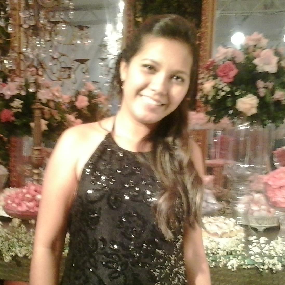 estudante 19 anos , sou alegre de bem com a vida..                             Gostou me segue?*-*