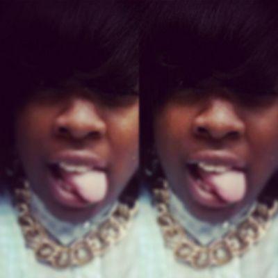 Queen / 18 / JD Ol' lady My 09/14/13 ... Free da MOB .. rest easy Rueben 01/01/2010 ..