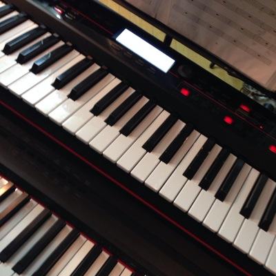 ジャズピアノ勉強中ー♪♪
Piano / Jazz / Pops / Bigband /