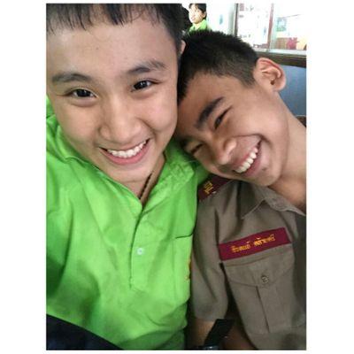 ชื่อบูม น่ารัก อิอิ ^^
ชื่อFacebookน้องบูม จุ้บจุ้บ เเอดเยอะๆ
IDLine BOOMMIIND เเอดเยอะๆเอ่ไว้เล่นเกม 
โสดดดดนะ จุ้บๆ ^*^