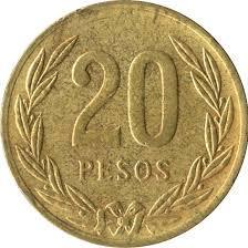 Ahorro cada monedita para después pagar mis recibos con ellas.