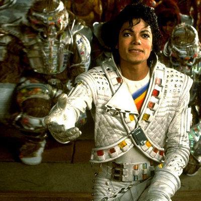 _MAKEthe_CHANGE's profile picture. speak 6 languages/ sing/music is my life/ believe in God/ Michael Jackson/ Glee/ love for everyone/ no hate/  and that's all you need to know about me!!