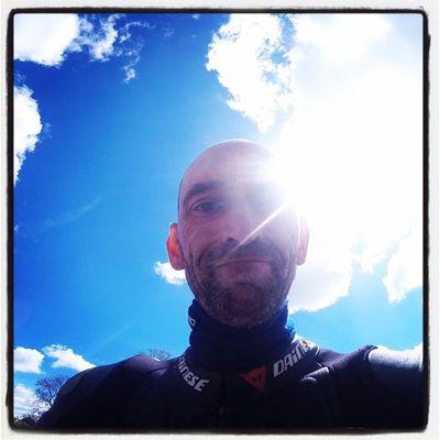 I'am a parttime photographer , love portrait & landscape photography, and riding bikes