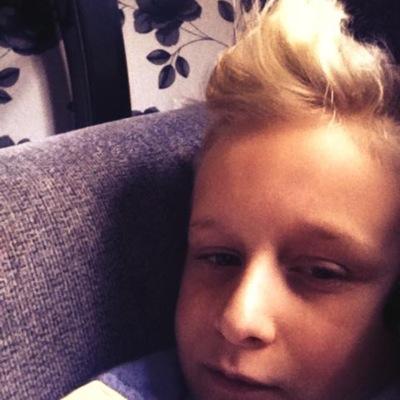 hi my name is nathan if u follow me i will follow u and can u please can u follow my other profile lol