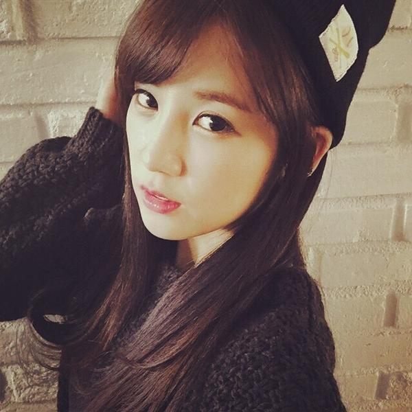 Roleplayer of Apink's Leader Park Chorong Imnida. 19910303. APINKFAMSQ;Elite;iKONTEAM;CUBEfams