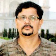 Journalist, Writer, Founder of Neonomics (future model based on social and economic democracy), Progressive publiconomist, Faith in Buddhism, tweets personal