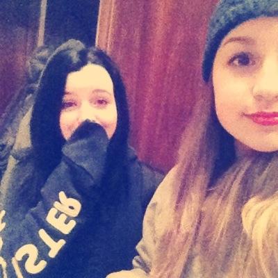 chiarazanni00's profile picture. Rinuncia al futuro non pensare a niente la vita ci mente dai pensa al presente é come un vento è la vita sfugge via fra le dita.
~Dear Jack❤️