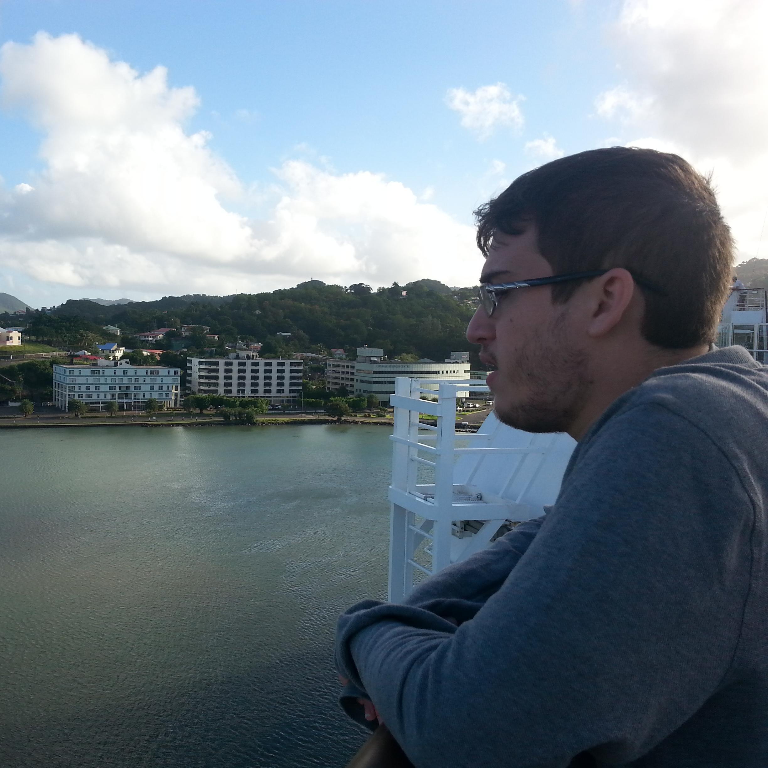 FranciscoVTMS's profile picture. Software Engineer, photographer and IT consultant with passion for astrophysics. Intellectual.