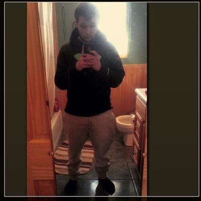 PineEdward's profile picture. 