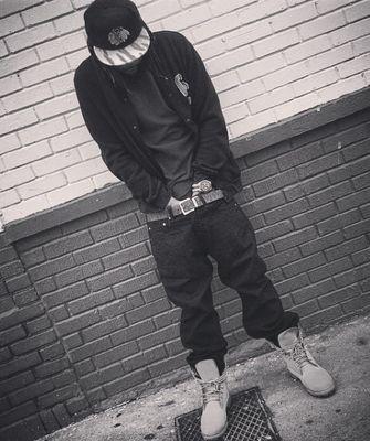First I would like to thank Tha plug If it Don't make Dollars..It Don't make Sense! FuckYou Pay Me Ten toes down not 1 less!!