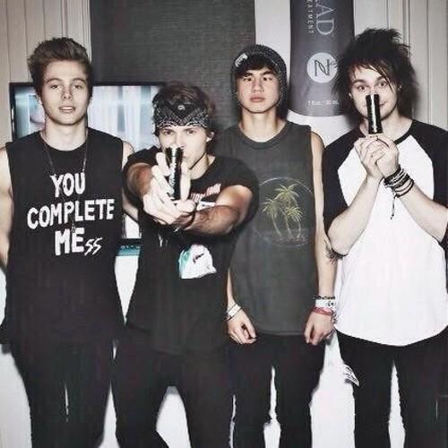 I'm trying to do imagines about 5SOS  Thanks for coming !