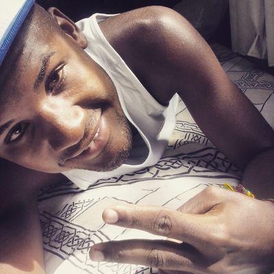 whads: 31 85320069.      Snap:johndias18.     insta: johndias13
