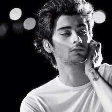 Zayn is my love and @MounarhmHoran is my life. I am LS #Directioner #Forever Zayn mon cheri. ♥️