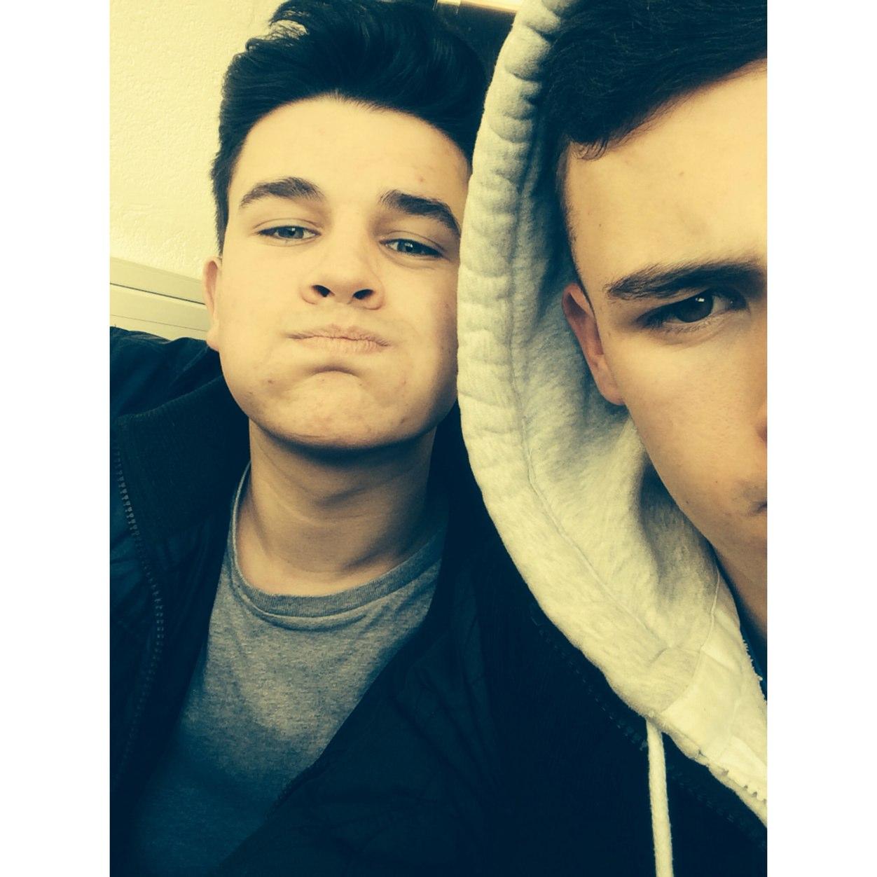 Alright pal! Basically you follow me, and ill follow you! Tidy, tra. Snapchat; osianmeirion