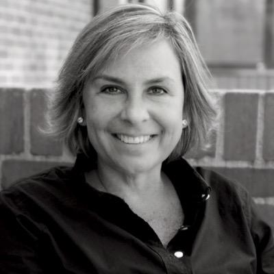 Bumanguesa de raca mandaca, administradora de empresas, decoradora de interiores, marketera digital y gasolinera de ocupación EDS TERPEL PONTEVEDRA #Wikimujeres