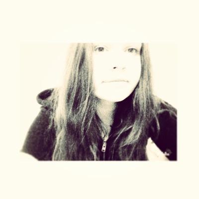 Tara_Tommybowe's profile picture. •Follow for a follow•