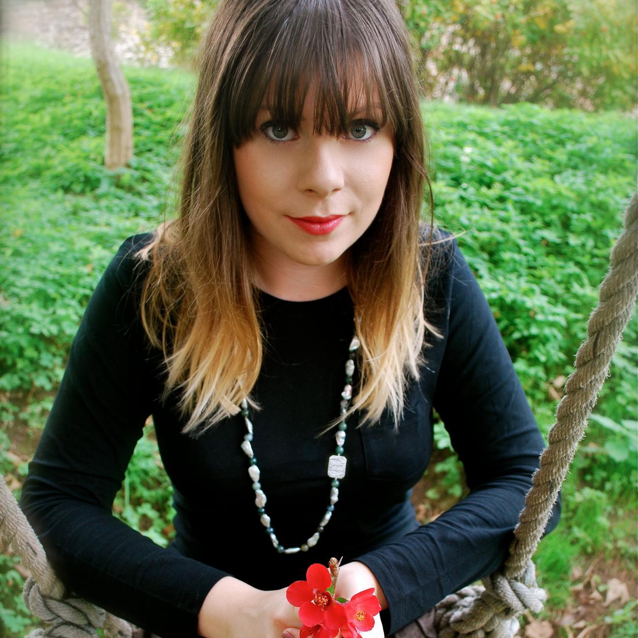 Based in idyllic Monmouthshire, Lili Meadow Jewellery makes exquisite artisan pearl jewellery, fusing contemporary and traditional styles with bespoke designs.