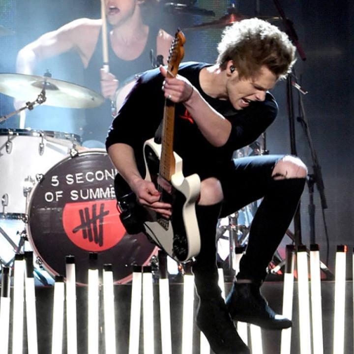 I love 5 seconds of summer