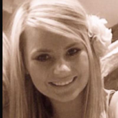 EllieElliemae19's profile picture. My dog thinks I'm funny..