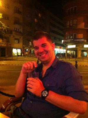 Rezsie's profile picture. [Watch the World Burn]