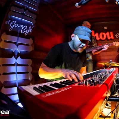 Keys and songwriter for @cbandthecrooks , agriculturist, apprentice wine maker, and traveler.