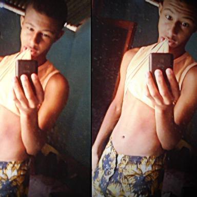 *========================
 
●● Vidinhα que é мinhα... Só pяo мeu consuмo! ●●

  Aquelα que vc fαlα mαl, pαgα-pαu e fαz iguαl
 enfim sou feliz isso q import