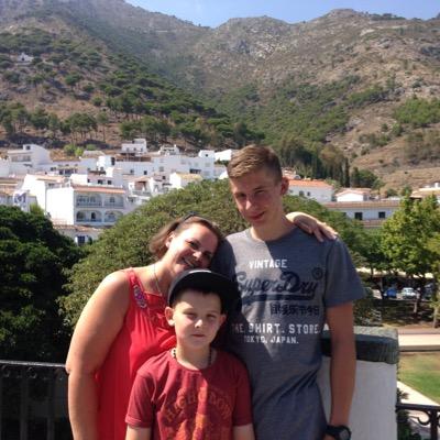Dad of 2 boys, husband of amazing wife who is fighting cancer and has astounded me for the past 7 years with her appetite for a scrap! Shes not giving up easily