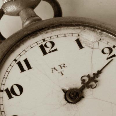 steampunkanto's profile picture. Bigiotteria #Steampunk creata con vecchi materiali di recupero: perle e spille vintage, bottoni, casse e meccanismi di orologio, cartapesta..