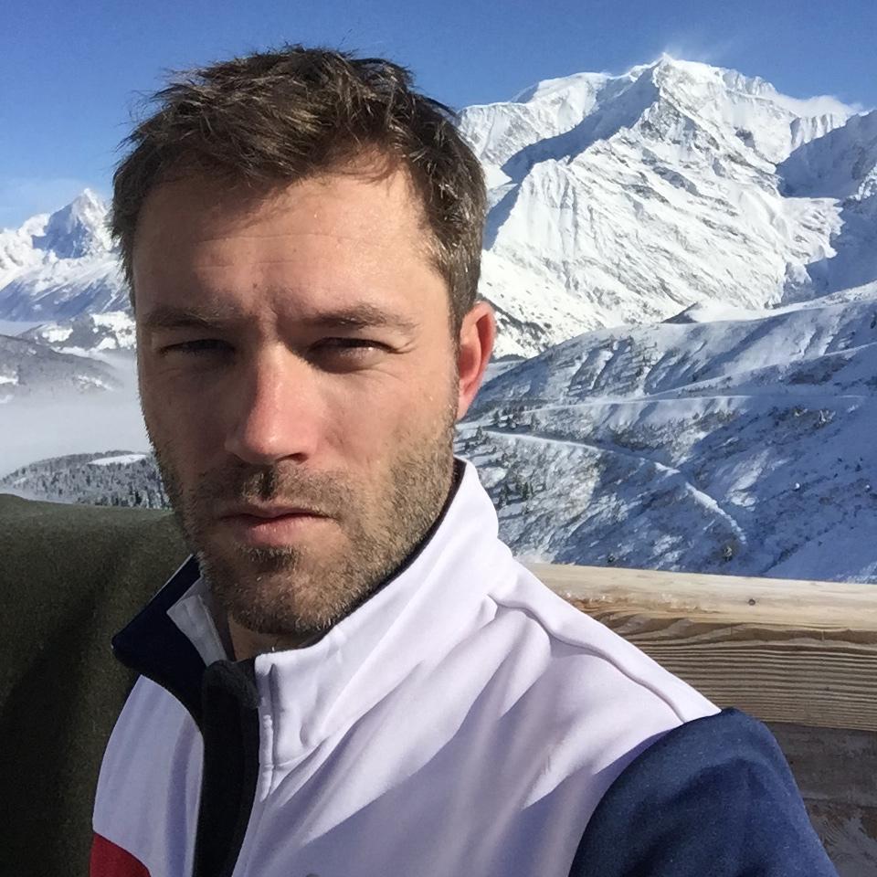 entrepreneur, technophile, sportif.