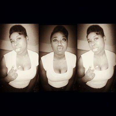 Instagram @_angileac_ Facebook @dihmend Angileac, Vine @angileac YouTube @dihmendangileac Ask.fm @Angileac