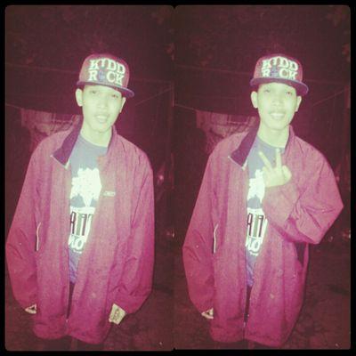 nama : abdul azis || panggilan : amir || 20jhs || suka futsal || follback? just mentions aje (y) || I'am ISLAM 100% I LOVE ALLAH SWT :)