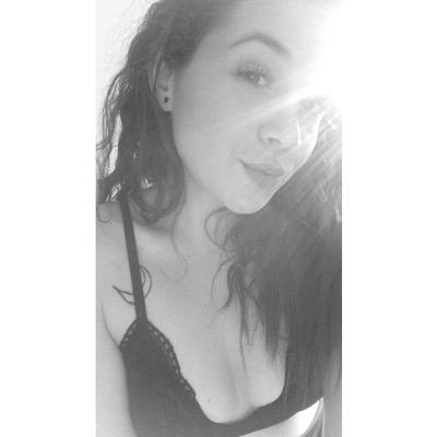 zazzlezzz's profile picture. Lover to all things kawaii 🍓