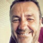 Buscador de sueños. Apasionado de lo interior, de la paz, de la caricia sobre el dolor. Oso abrazador.