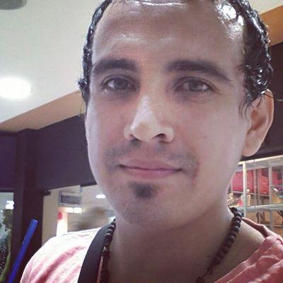 Fanático del club Olimpia :) Rosarino de Corazón .