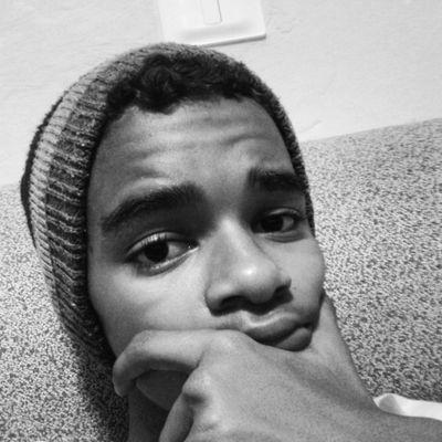 Gab_quiintinoo's profile picture. A humildade é a base sólida de todas as virtudes.