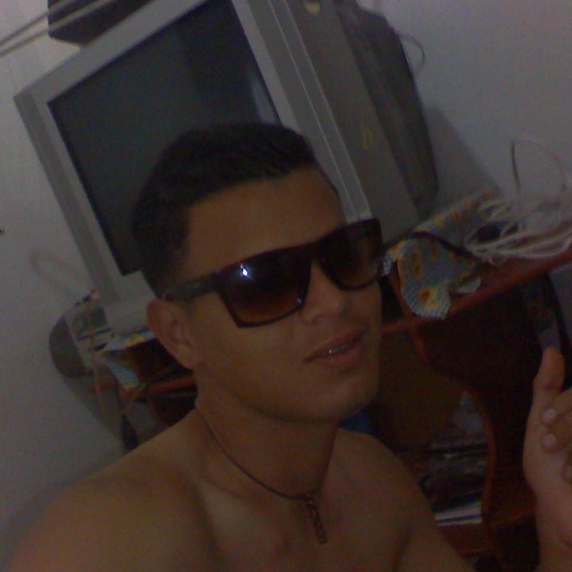 el bandido::: Dale la cara a la vida! Se sufre pero no se llora! Si no la soporta no la grite y aguante la pela la rutina una sola la amistad es la amistad p