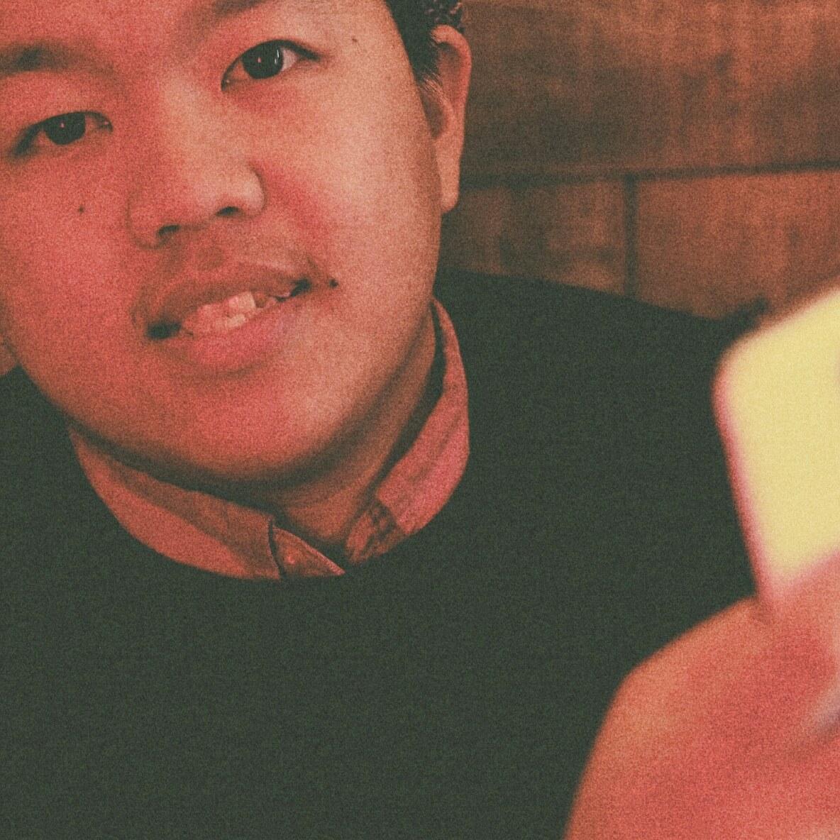 Digital Native || Creative || Photographer || Digital Marketer || Believer
