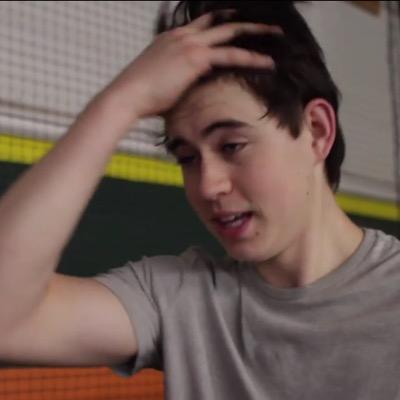 Follow @quitenash ans turn on her notifications (tweet proofs) for a dm to Nash Grier