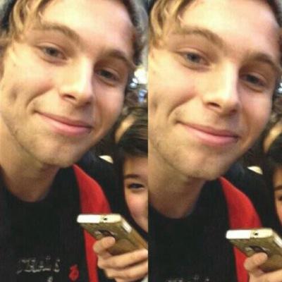 #vote5sos