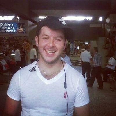 loco enamorado de la vida eterno seguidor de la felicidad