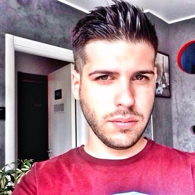 edobellucci's profile picture. Ovetto. Intrattiene