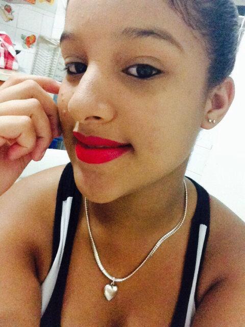 ~No Soy Popular, Pero Tengo Buenos Amigos, No Soy Rica Pero Tengo Lo Que Necesito, No Ah Todo Le Agrado, Pero Se Que Sooy Amada.... ∞