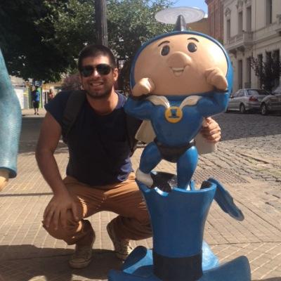 Director Creativo. Co-fundador en La Mesita y co-mensal en cualquier mesa. De River pero no ejerzo. Despensero en https://t.co/gcIfQKQDGM