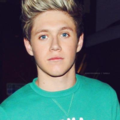 @niallOfficial @Harry_Styles @zaynmalik @Real_liam_payne @louis_tomlinson