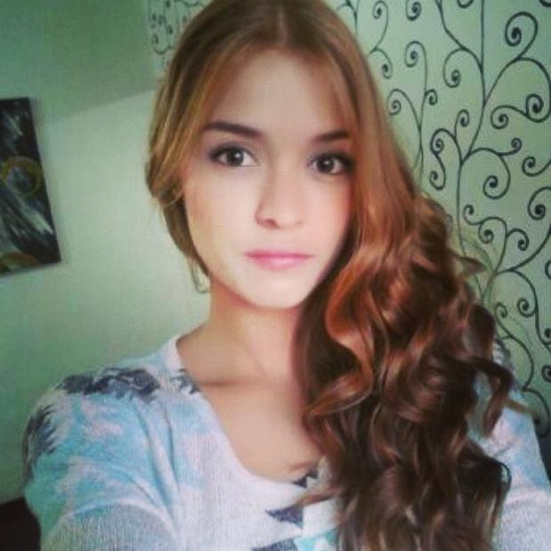 18. CS-UCAB.
#ArtesycomunicacionesJAC @jovenesacym. Instagram: hillarygrr. 
Snapchat: hillarygr.