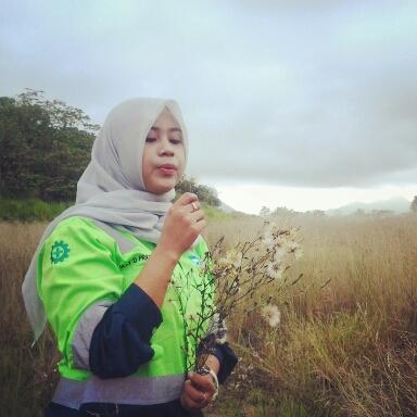 knowledge cannot replace friendship i'd rather be an idiot than lose you